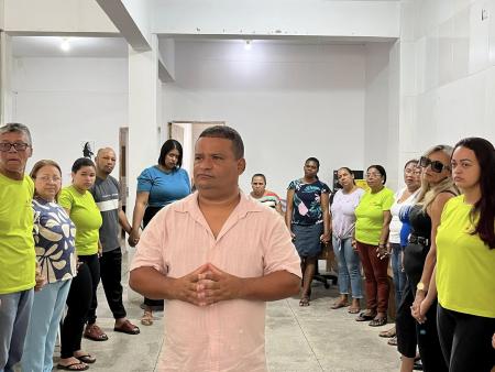 Saulo Islan se reúne com equipe da Assistência Social