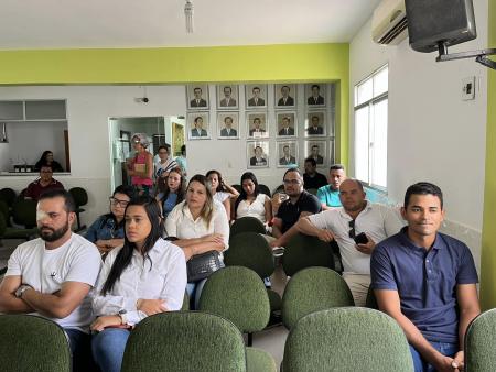  Prefeitura de Itagi capacita secretários para fortalecer gestão 2025–2028