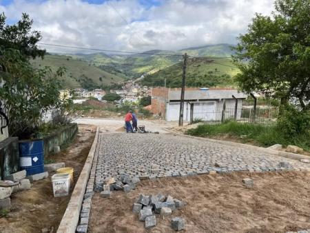  Prefeitura de Itagi avança com pavimentação na Travessa Mário Pereira